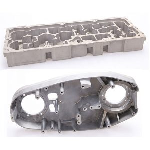 Pengerjaan CNC pada bagian mesin yang dicetak injeksi